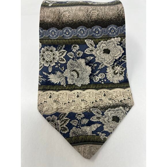 Alexander Lloyds Floral Patchwork Silk Tie Made in USA - Picture 2 of 11